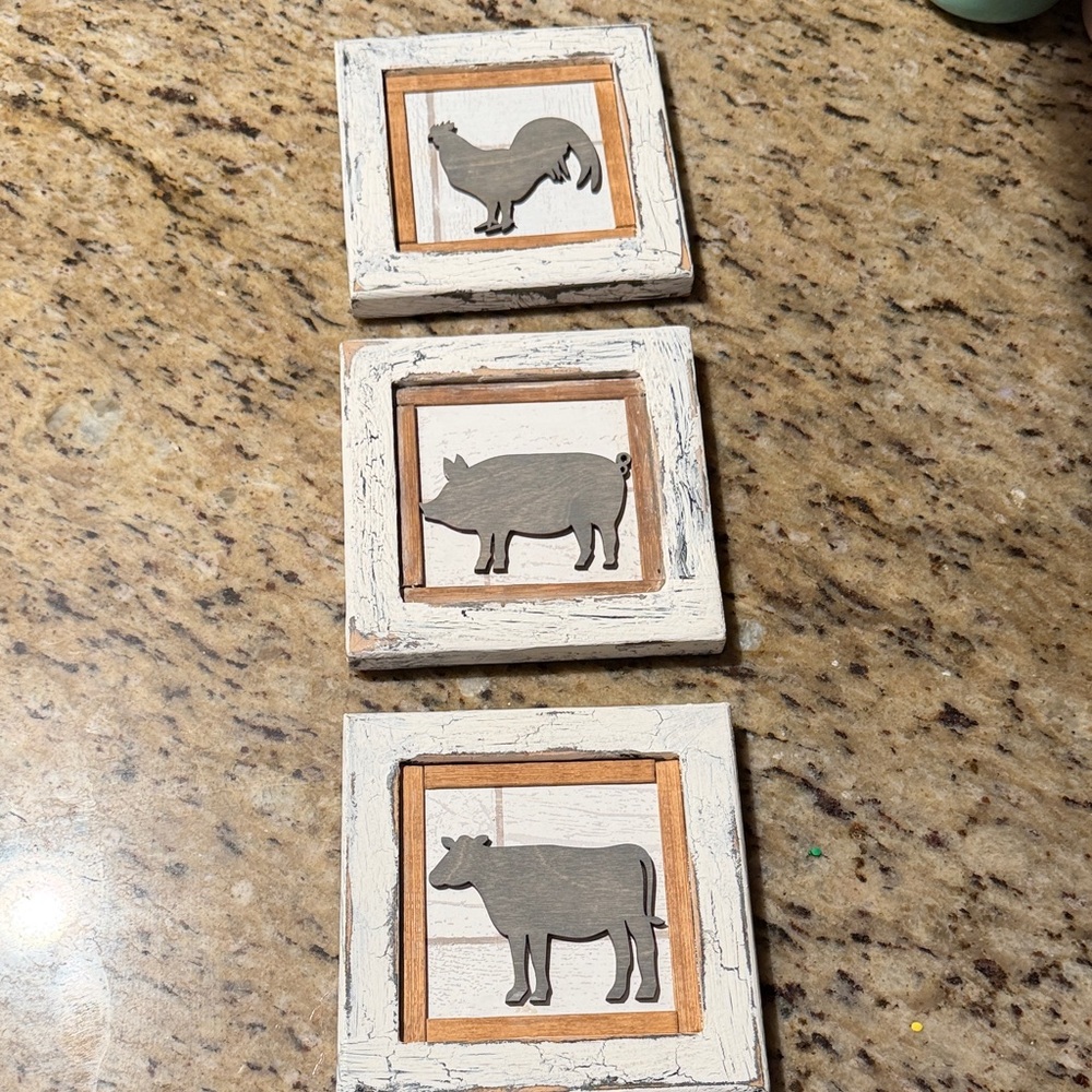 Rustic Farm Animal Wall Decor Set - Cream and Gray